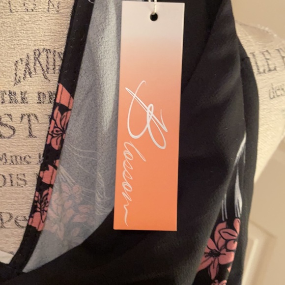 Super sexy romper multicolored made by Blossom. - Picture 9 of 9